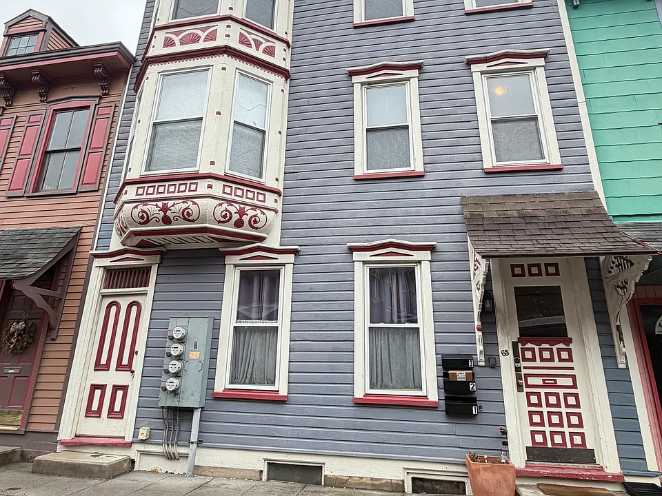 65 Race St #1