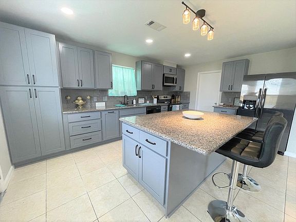 3rd image of 15406 Bay Lodge Ln