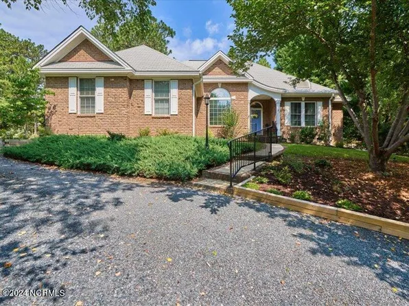 95 Lake Shore Drive, Pinehurst, NC 28374