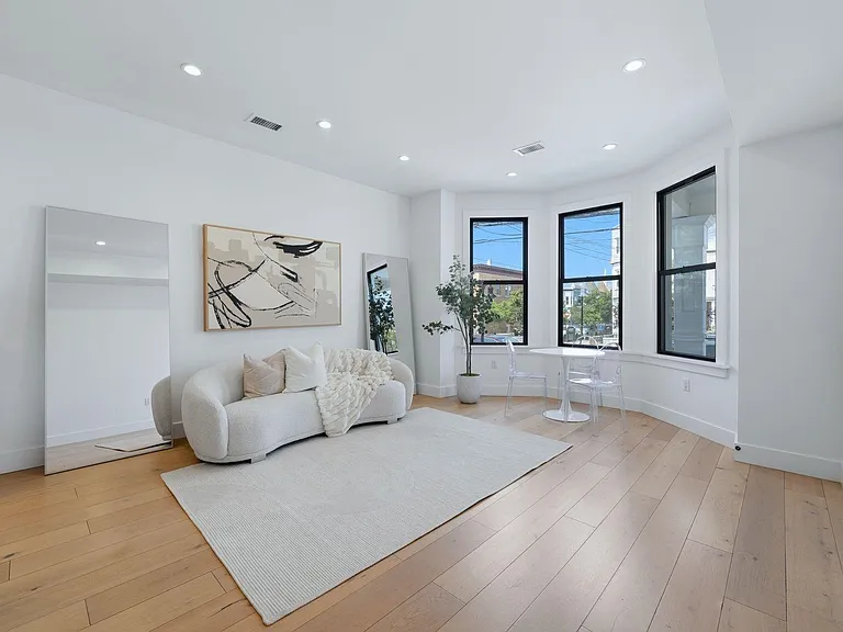 2602 Palisade Ave #1 — Photo 2