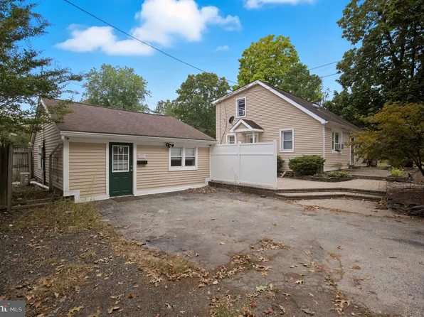 687 Jackson Rd, Atco, NJ 08004