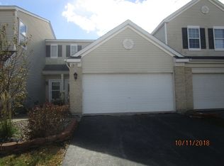 1817 Parkside Dr, Shorewood, IL 60404