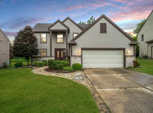 3970 Highlander Way E, Ann Arbor, MI 48108