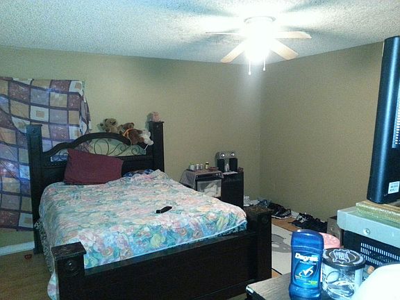 3rd image of 4546 Melissa Ct W