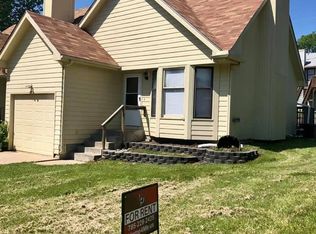 3631 SW Eveningside Dr, Topeka, KS 66614