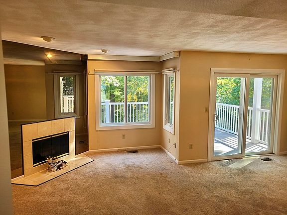 3rd image of 94 Old Quarry Dr