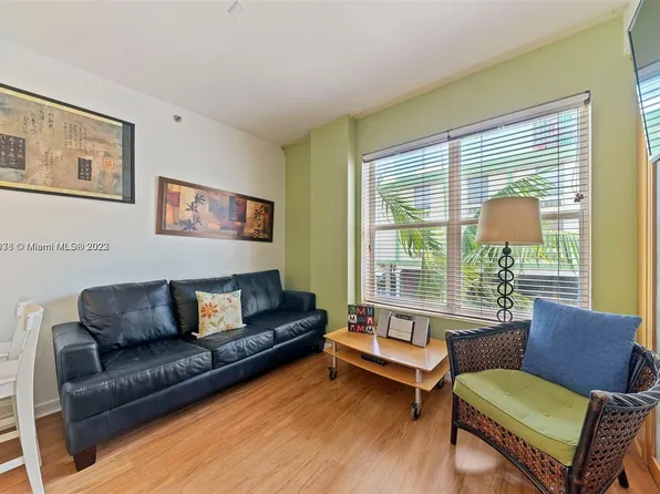 100 Collins Ave #218, Miami Beach, FL 33139