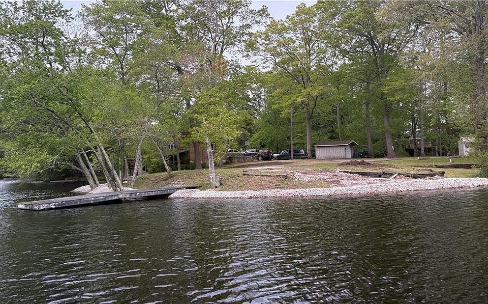 1st image of 3 Lakeside Drive Ext