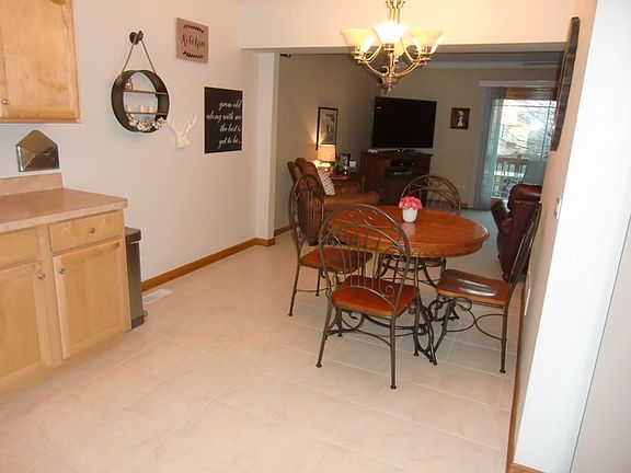 5th image of 15959 Ashford Ct