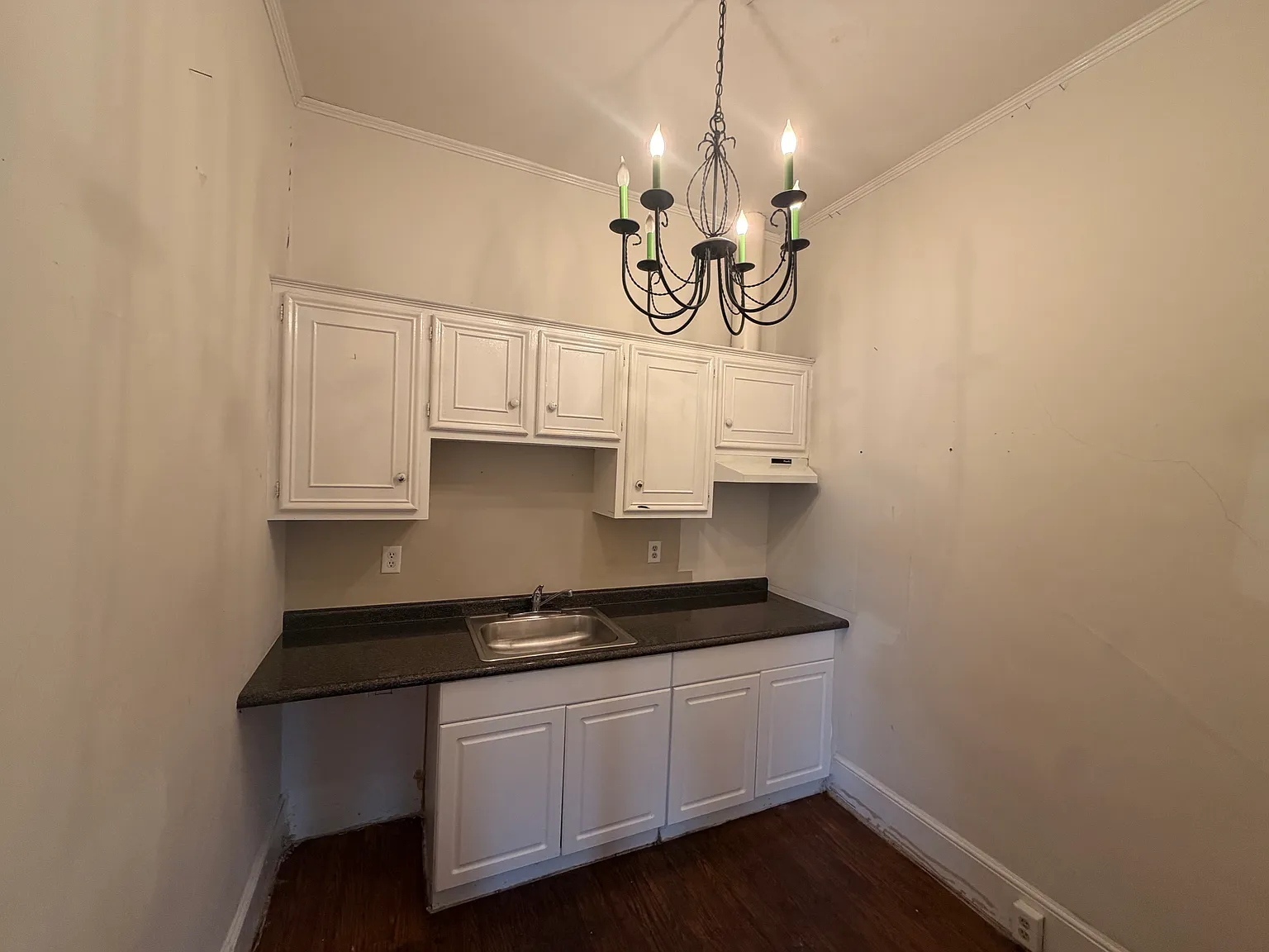 1 bed, 700 sqft, $950 — Photo 1