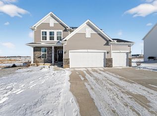 4127 Eton Cir, Windsor, WI 53598