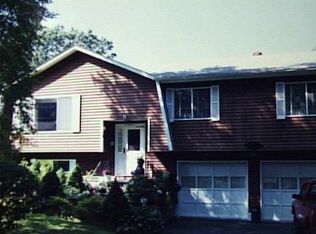 8 Crestwood Rd, Danbury, CT 06811