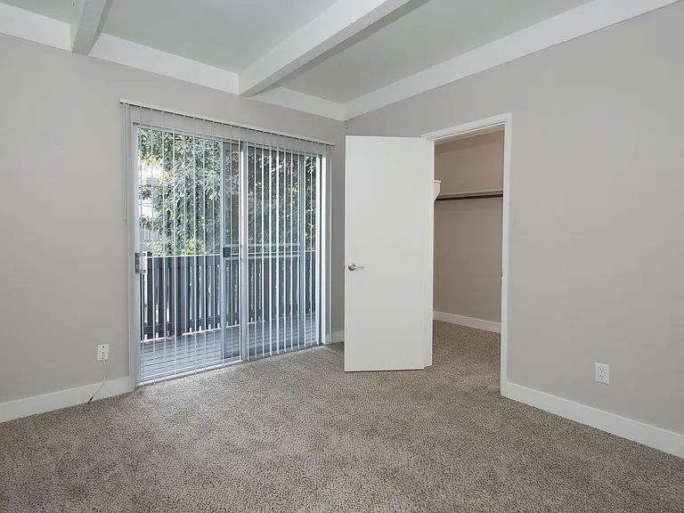 Monterey Townhouse — Photo 17