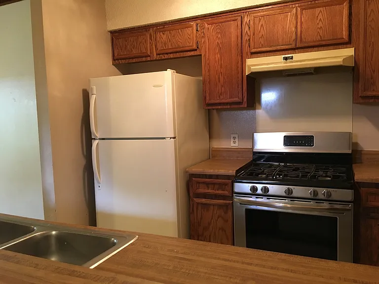 906 Sirocco Drive — Photo 8