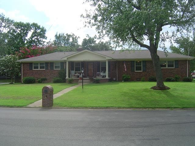 1st image of 403 Shadow Dr