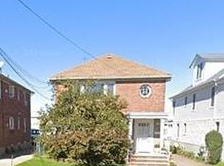 15427 Willets Point Blvd #1, Whitestone, NY 11357