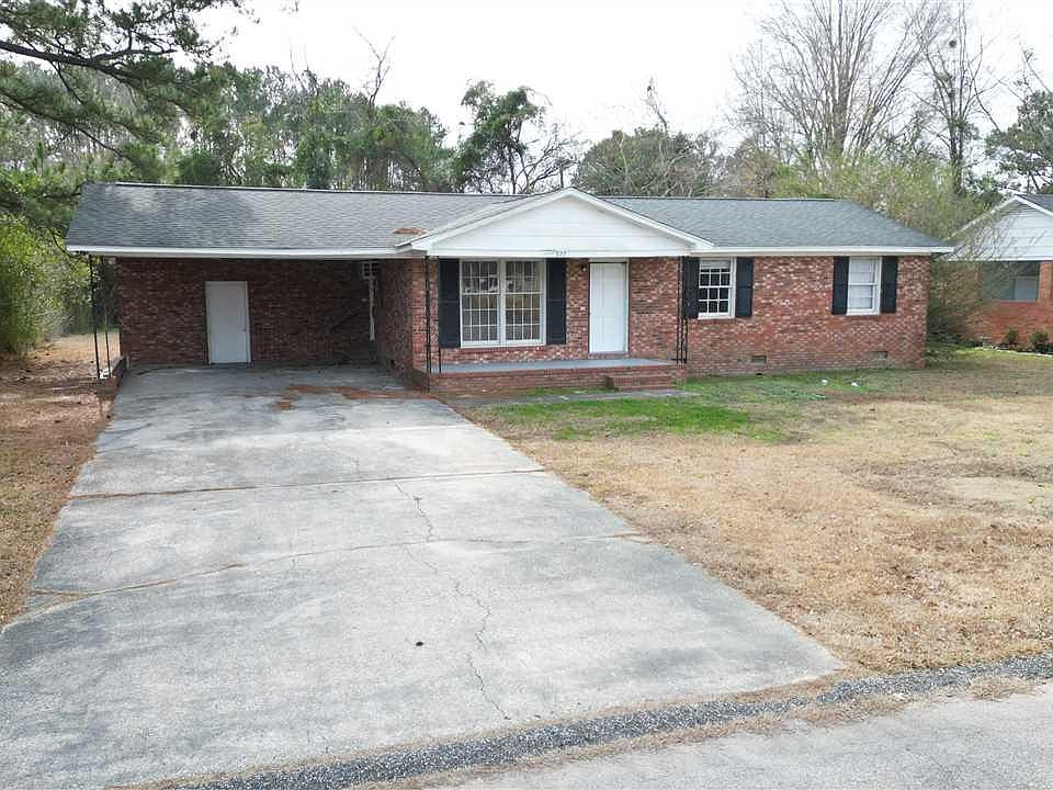 1st image of 822 E Butler Ln