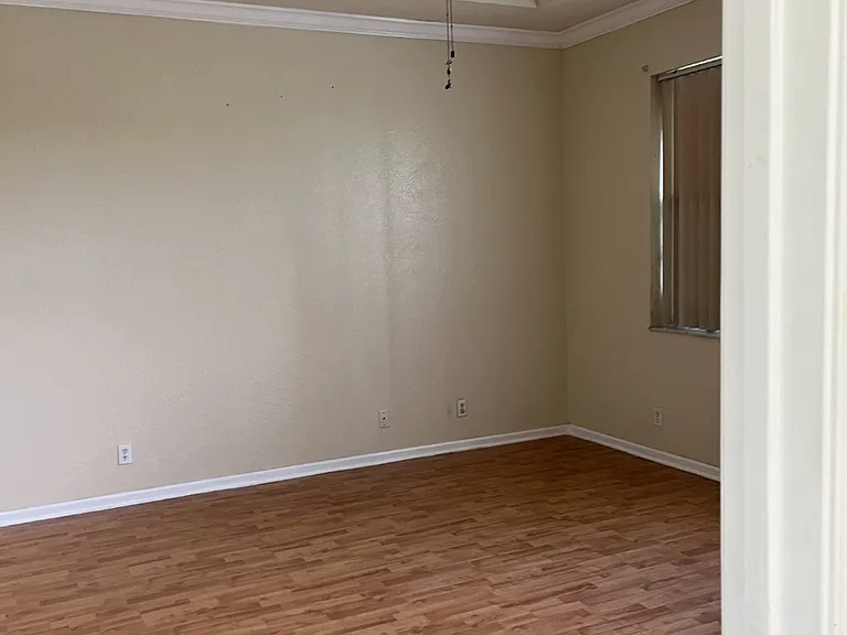 642 NW Stanford Ln — Photo 25