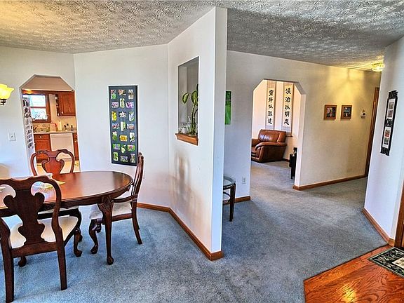 4th image of 524 Greensward Dr