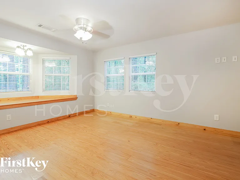 3896 Chattahoochee Dr — Photo 7