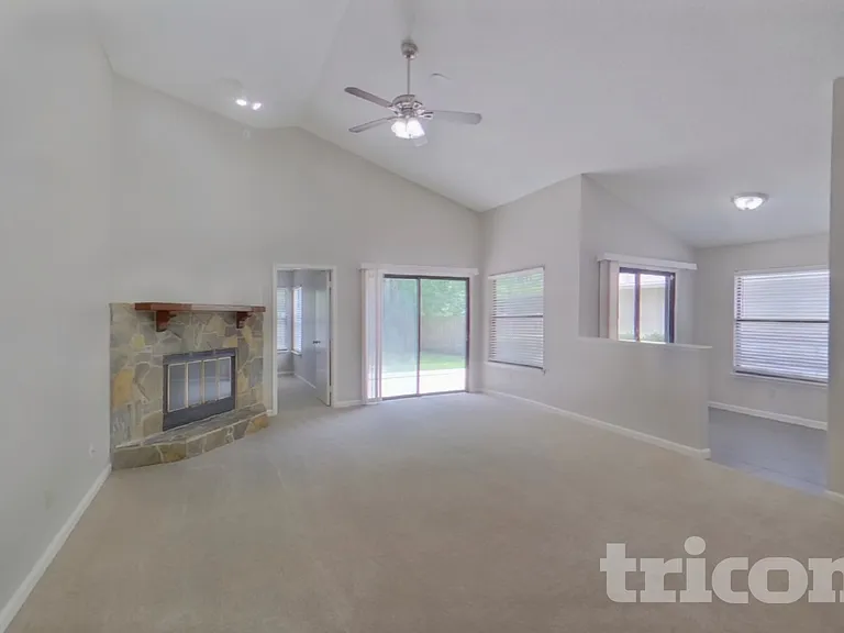 2346 Blossom Ridge Dr N — Photo 2