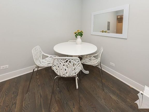 4th image of 2621 N Rockwell St #1