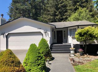 7002 London Dr, Eureka, CA 95503