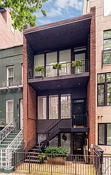 364 East 69th Street in Lenox Hill