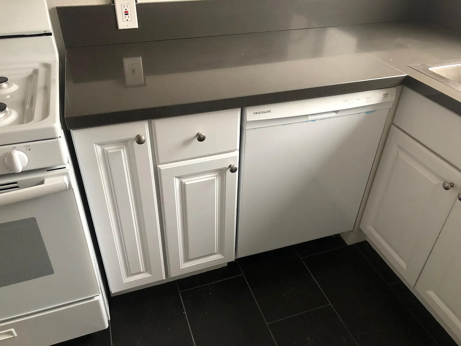 1 bed, 600 sqft, $1,835 — Photo 2