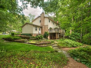 4205 Forest Ct, Fairfax, VA 22032