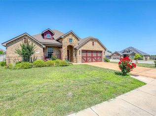 102 Emilie Ct, Weatherford, TX 76087