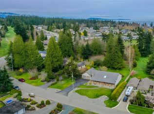 1023 Harlequin Rd, Qualicum Beach, BC V9K 1E2