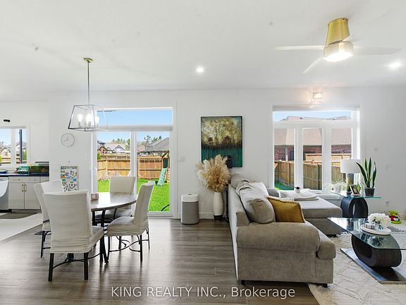 5th image of 200 Boardwalk Way