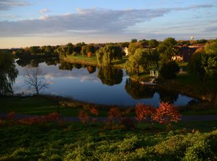 2 Parkside Ct APT 2, Vernon Hills, IL 60061