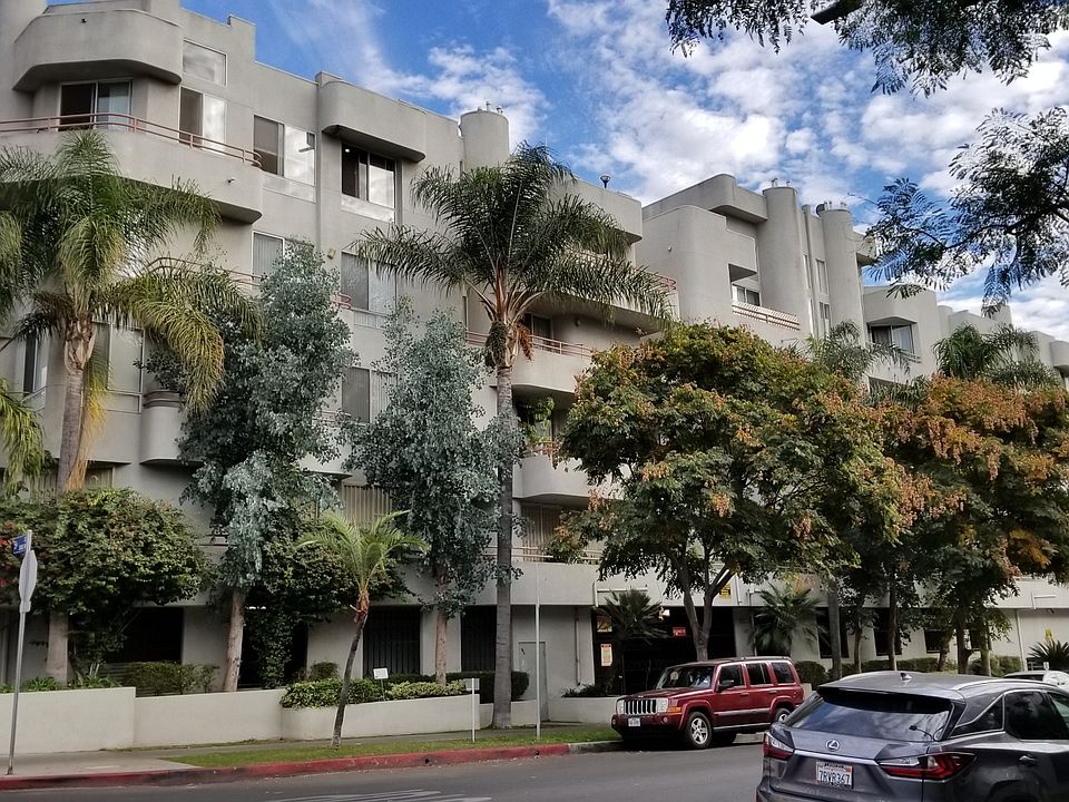 1st image of 500 S Berendo St APT 401