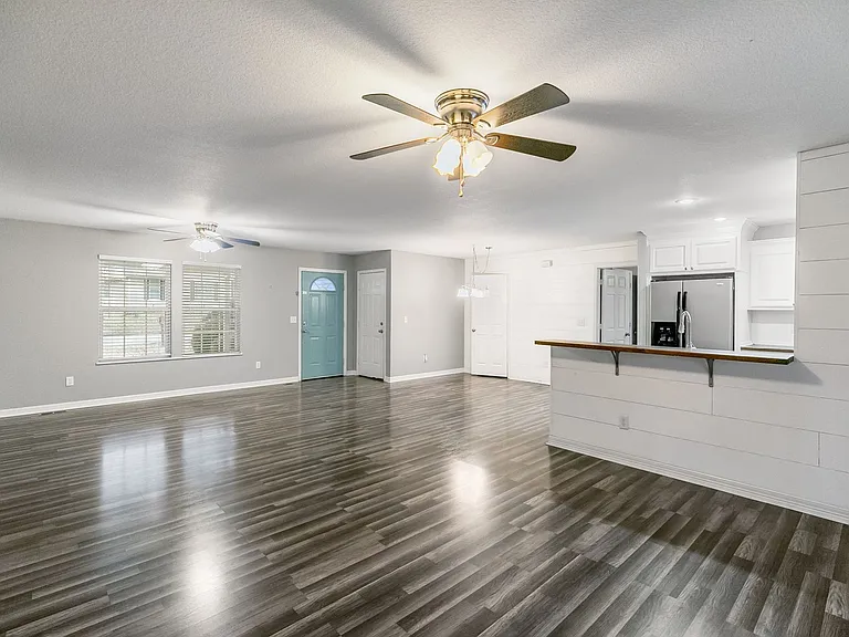 32 Kendal Dr — Photo 26