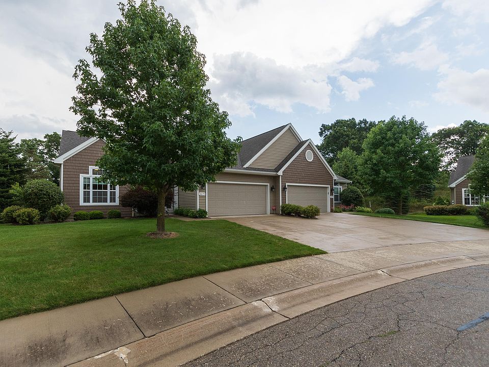 1st image of 8675 Oakland Hills Cir