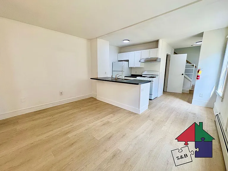 101 Union St — Photo 10