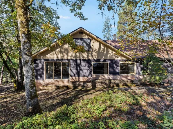 334 NW Scenic Dr, Grants Pass, OR 97526