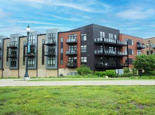 250 State St APT 402, Cedar Falls, IA 50613