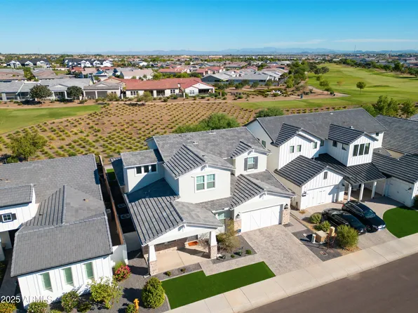 17360 W CRAWFORDSVILLE Drive, Surprise, AZ 85388