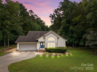 1331 Whispering Pines Dr, Concord, NC 28025