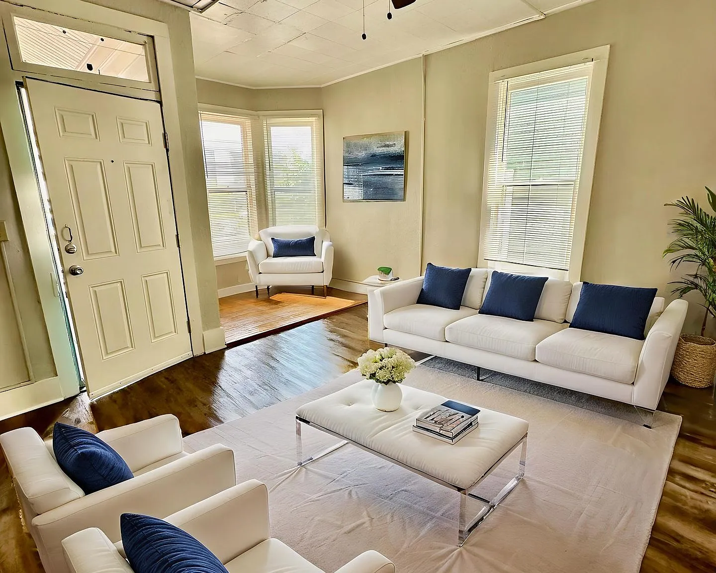 624 N Weber St. — Photo 4
