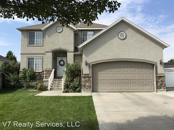 2nd image of 1825 N Cavallo Dr