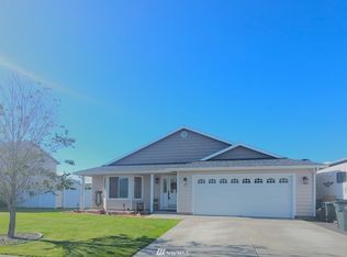 1358 E Greens Loop, Moses Lake, WA 98837