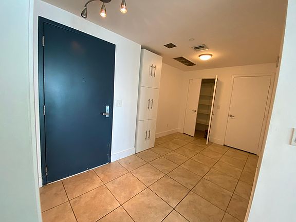 5th image of 888 Biscayne Blvd #3400