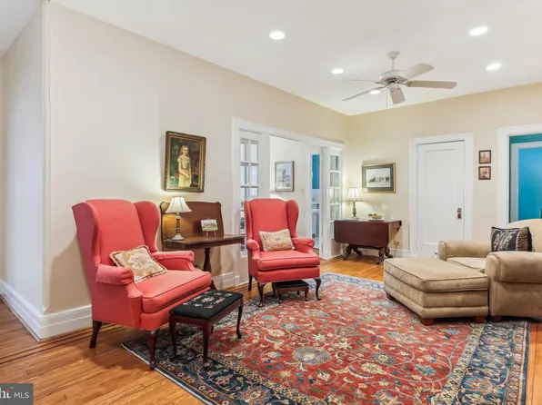 1734 P St NW APT 28, Washington, DC 20036