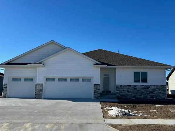 1409 E 64th St, Kearney, NE 68847