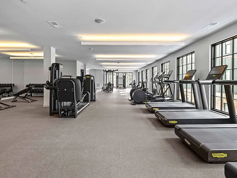 06 - Jaeger Square - Fitness Center 1