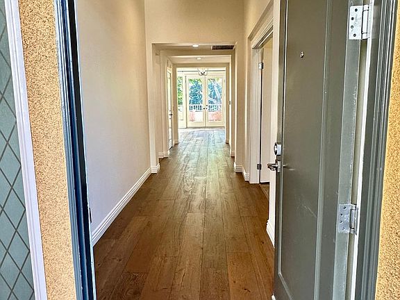 4th image of 150 S San Fernando Blvd Unit 107